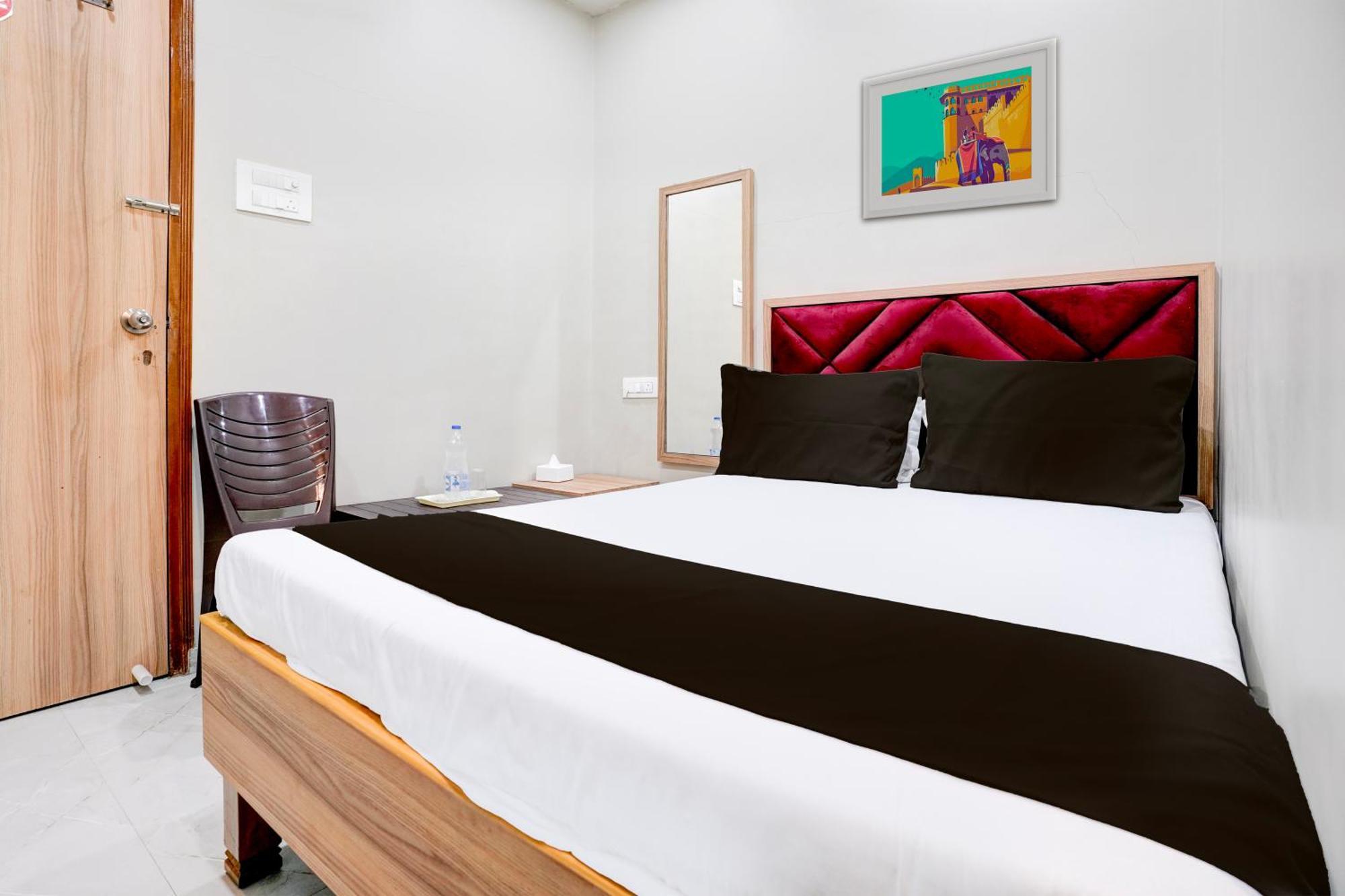 Super Hotel O Divine Fine Dine Lodging And Boarding Kalyān Dış mekan fotoğraf