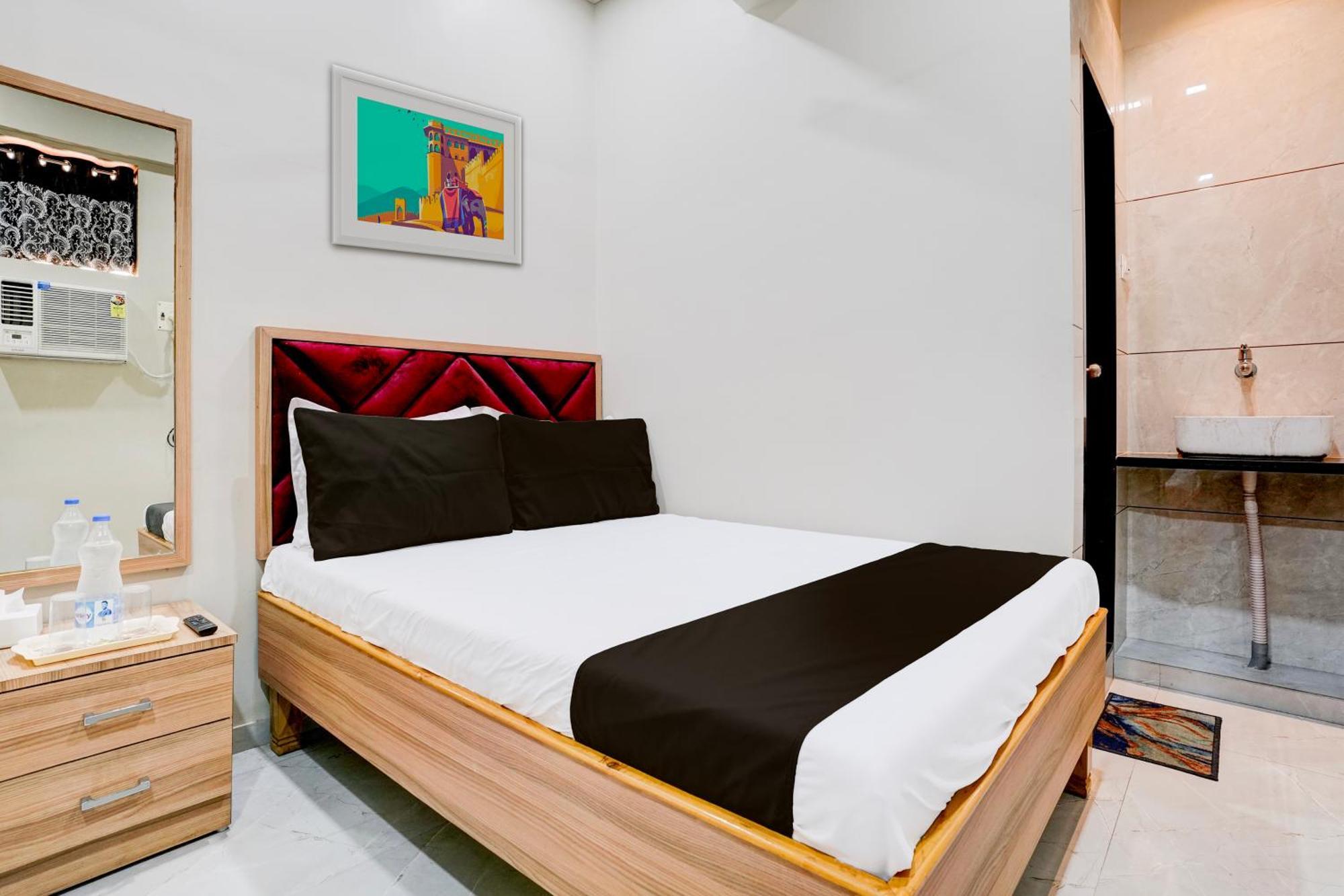 Super Hotel O Divine Fine Dine Lodging And Boarding Kalyān Dış mekan fotoğraf