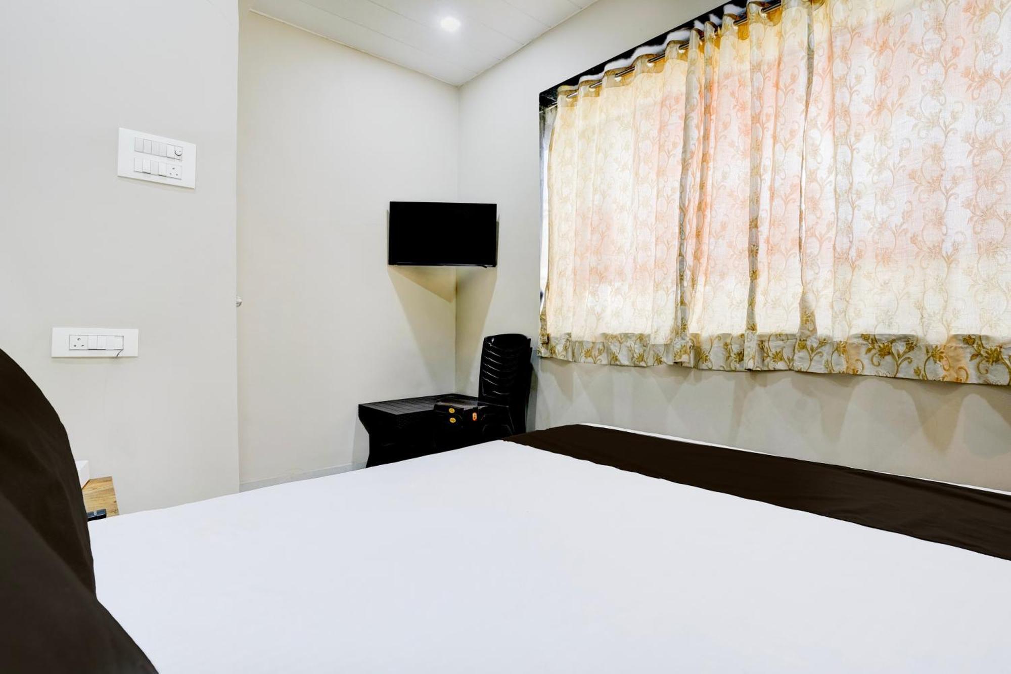 Super Hotel O Divine Fine Dine Lodging And Boarding Kalyān Dış mekan fotoğraf